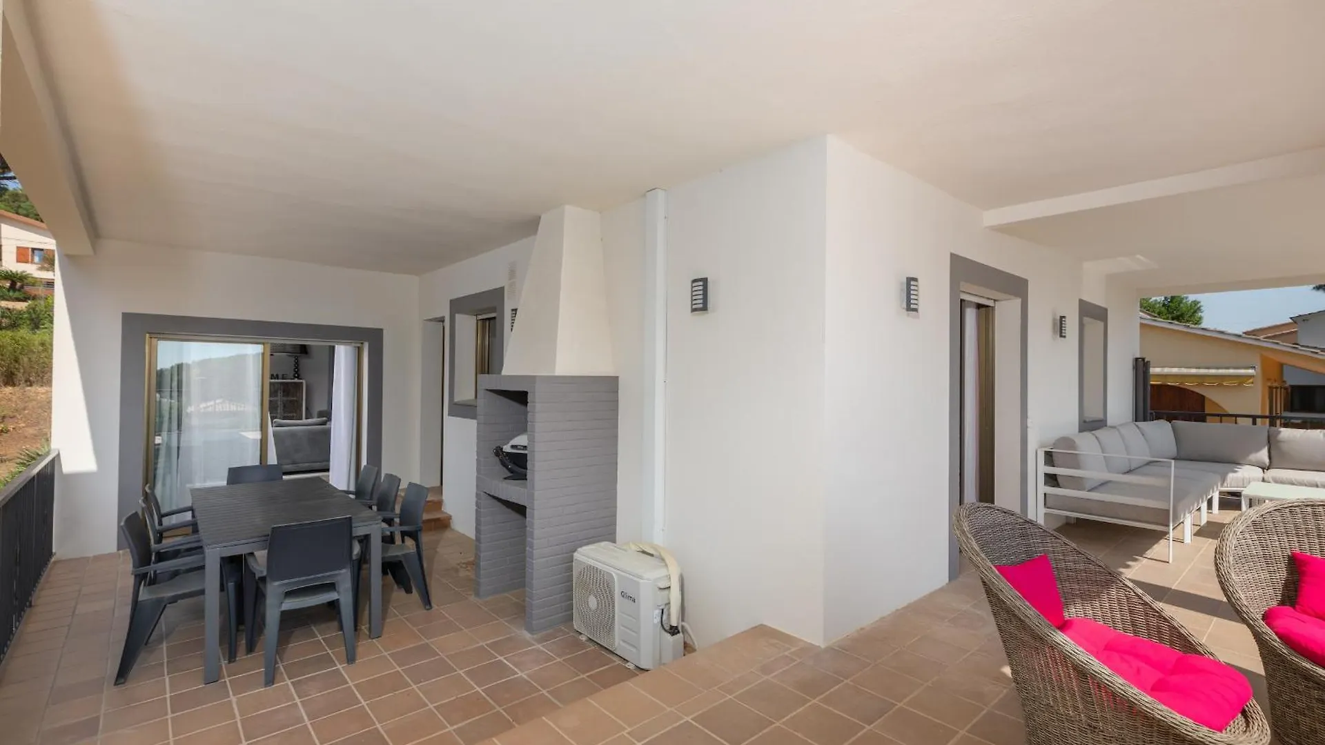 Hauzify I Villa Eugeni Ors Calonge   Calonge (Catalonia)
