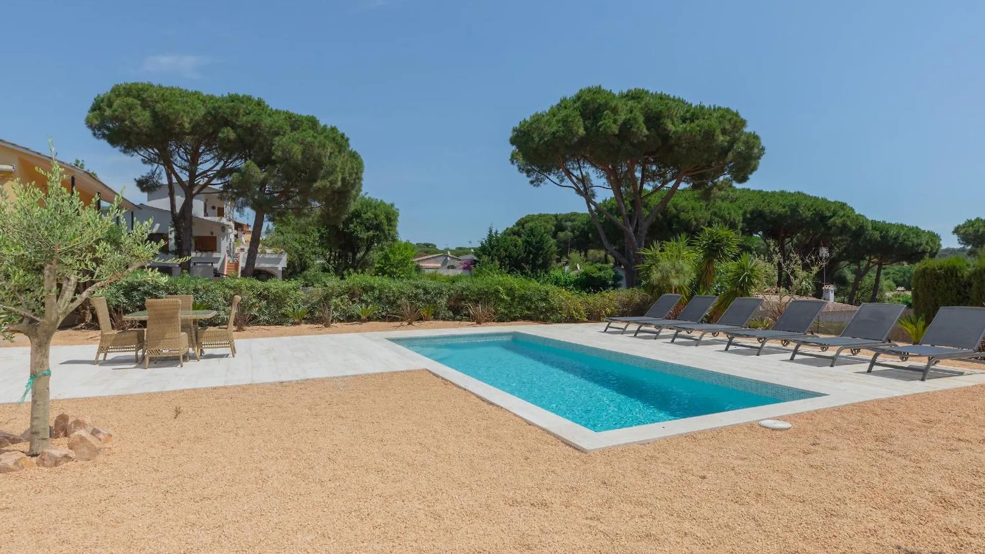 Hauzify I Villa Eugeni Ors Calonge  Spain