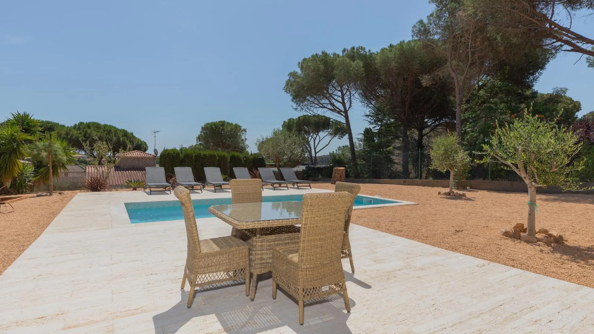 Hauzify I Villa Eugeni Ors Calonge  Spain